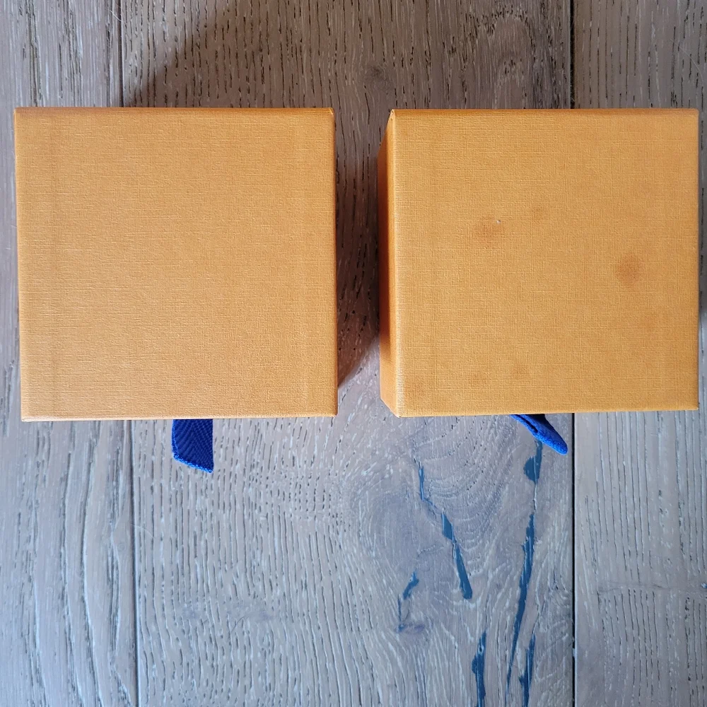 π― AUTHENTIC β¨οΈ Louis Vuitton Empty MINI Gift Boxes and Ribbon Set π - Picture 5 of 13